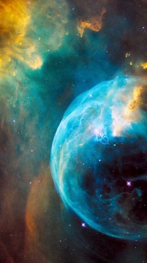 Quantum entanglement means that aspects of one particle of an entangled pair depend on aspects of the other particle, no matter how far apart they are or what lies between them. © CuriousPlus on YTB | Space Discoverer