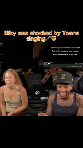 Yonna Sings Duvet by Bôa