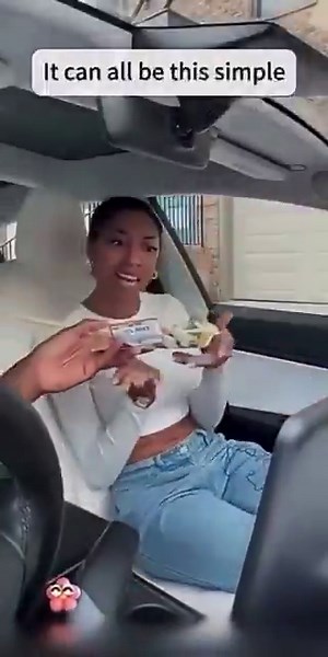 I’m the type that if you give me food, I forget I was even mad 😂🍕👇👇