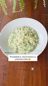 Kada imaš jako malo vremena ovo je spas!😃 A potrebno ti je: ➡️ 200 ml vode ➡️ 2 briketa špinata ➡️ 2 jaja ➡️ 2 žlice palente ➡️ 50 g sira ➡️ žličica parmezana ➡️ sol Priprema: U ključalu vodu dodaj špinat, jaja, izmiješaj i dodaj palentu i posoli. Kad se lagano zgusne dodaj sir i promiješaj. Kad je gotovo sipaj u tanjur i pospi parmezanom. Dobar tek!😋 Spremi ovaj video, trebat će ti 😃 Pošalji frendici koja je uvijek u gužvi 😉 #brziobrok #palenta #brzoizdravo #zdravenavike #fitplan #planprehr