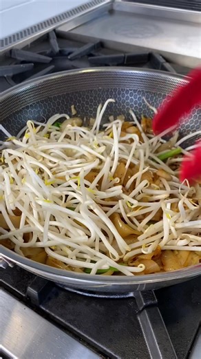 Save and Share my recipe for Beef Chow Fun! I used 1 pound of sliced beef round eye, but you can also use skirt steak. Marinated in 1 tsp baking soda, 1 tsp cornstarch, 2 tbsp dark soy sauce, 1/2 tbsp brown sugar and 1 tbsp of avocado oil. Heat the wok to medium high heat and add 1 tbsp avocado oil and evenly spread the steak. Once brown and full cooked remove from wok and add 1 tbsp of avocado oil, sliced ginger, onions, minced garlic and green onions. Next add 1 pound of fresh rice noodles. Th