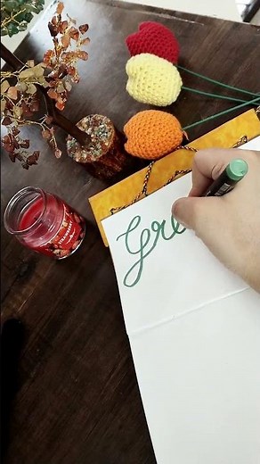 Hand lettering tutorial for beginners 💚 #tutorial #handlettering #beginnerart