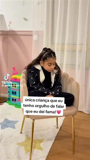 Educação e Orgulho: O Pai da Mia e sua Diva