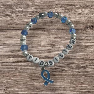 T1D Sister Diabetes Awareness Bracelet: Faux Pearl & Iridescent Beads - Etsy