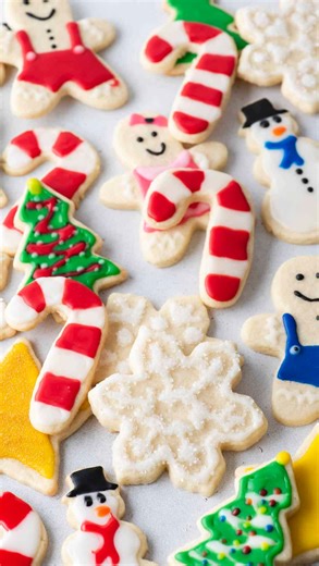 Want an easy royal icing that doesn’t require meringue powder or raw eggs? This corn-syrup based royal icing hardens nicely and is perfect for sugar cookies, gingerbread, and holiday decorating! 🎄❄️ Comment “recipe” and I’ll send it your way! https://thefirstyearblog.com/royal-icing-recipe/ #royalicing #christmas #cookiedecorating | The First Year