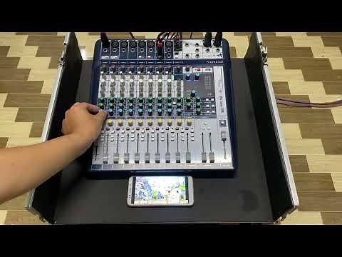 Mixer Soundcraft Signature 12