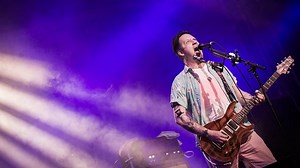 Modest Mouse Frontman Allegedly Causes 5 Car Pile-Up After Falling Asleep At The Wheel