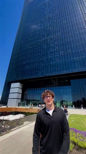 ✨ Și tu poți să ajungi să studiezi în Madrid, să faci parte dintr-o universitate internațională și să-ți depășești limitele. Cristian a început cu un vis și 10 ani de studiu al limbii engleze la Proficiency Youth Language School. A absolvit o școală britanică în Varșovia și a obținut certificatul Cambridge C2. Astăzi, nu doar studiază la nivel înalt, ci trăiește o experiență internațională completă: oameni noi și culturi diferite. Tu când începi? #proficiency #cambridgeexamspreparation #moldova 