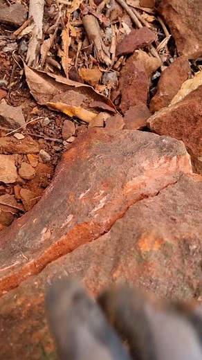 🪨⚒️🟫 Spitting rocks for DIY stone-work project around the garden retaining walls. #rock #stonework #diyproject #stonemasonry #stonemason #construction #rocknroll | Ash Almunsiri