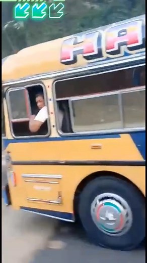 autobuses #autobusesdevenezuela #autobusesencava #autobusesmercedes #tallereslatoneriaypintura #transportepublico #transporte #caracas #valencia #biglowcenter #transportecoletivo #fly #tendencia #Viral #paraty #soloenvenezuela🇻🇪 | Autobuses Venezuela