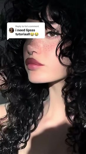 How to Perfectly Overline Your Lips