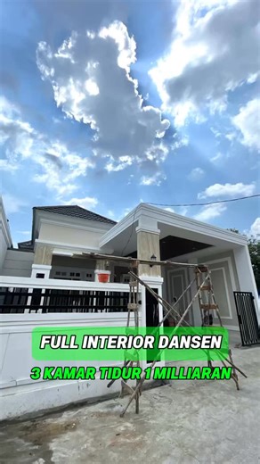 𝙏𝙞𝙣𝙤 | 𝙋𝙧𝙤𝙥𝙚𝙧𝙩𝙮 & 𝙄𝙣𝙫𝙚𝙨𝙩𝙢𝙚𝙣𝙩 𝘼𝙙𝙫𝙞𝙨𝙤𝙧 on Instagram: "🔥 BELI RUMAH DENGAN BELIMPAH BONUS 🔥 ‼️ HANYA 4 UNIT SAJA ‼️ Rumah SIAP HUNI dengan spesifikasi besar + bonus LENGKAP TANPA TAMBAH BIAYA. Cocok untuk hunian keluarga modern yang ingin langsung nyaman dari hari pertama. 🏡 SPESIFIKASI UTAMA • Type 120+ • Luas tanah 9 x 22 • Smart Door Lock • 3 Kamar Tidur • 2 Kamar Mandi • Teras belakang • Keramik 60 x 60 • Listrik 2200 VA • Air PDAM 💰 HARGA RUMAH Rp 1.250.000.000