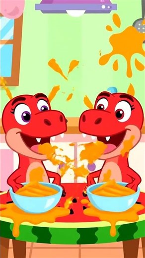 Hilarious Messy Eaters! Dino Dinner Disaster! 😂🍽️