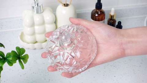 Tioncy 3 Pcs Large Body Powder Puff and Container Crystal Container Soft Washable Reusable Velour Face Body Glitter Wet Dry Makeup(Clear)