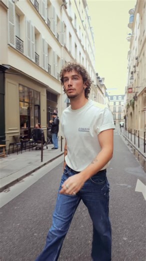 Giaro Giarratana | A stroll around Paris in @guessjeans 🤟 #GUESSJEANS | Instagram