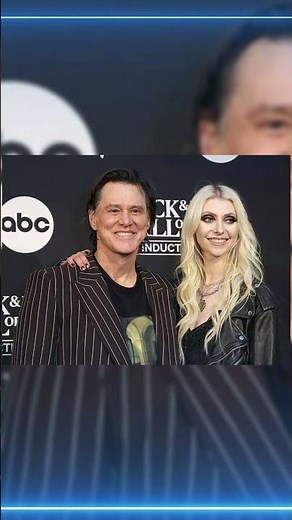 The Grinch & Cindy Lou Who Reunite After 25 Years!