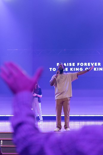 4.4K views · 104 reactions | What a beautiful Sunday worshiping together!! ☀️Thank you for joining us this morning, church!  | First Baptist Woodstock | Facebook