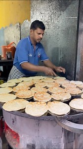 Skill full workers making 100 flying parantha | gareebpanda