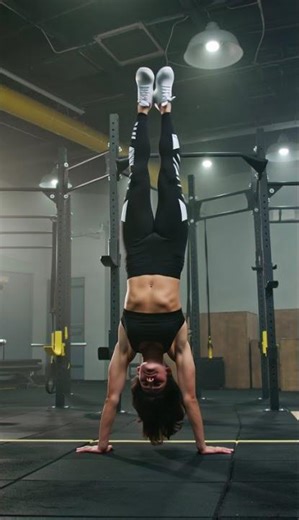 Next Level FLEXIBILITY! Extreme Handstand Split in the Gym 🔥💪