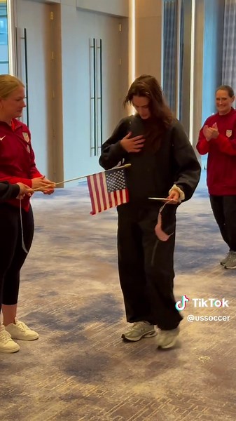 Emily Fox is now in America, woah 🇺🇸 Emily Fox has now joined training camp after winning & celebrating the UEFA Women’s Champions League with @Arsenal Women 🏆