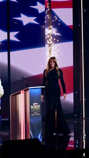 First Lady Melania Trump receivesthe 2025 ‘Fox Nation Patriot of the Year’ Award 🇺🇸 https://www.facebook.com/share/v/17ESVeQL4z/?mibextid=wwXIfr | God Bless America