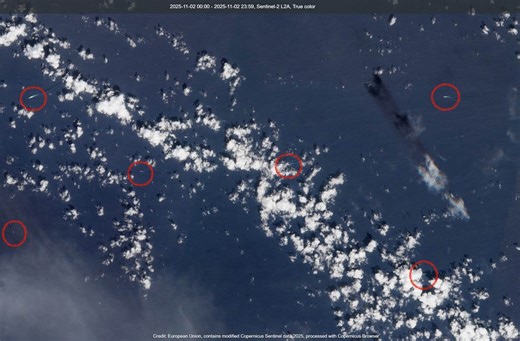 Satellite photo shows US carrier strike group in South China Sea