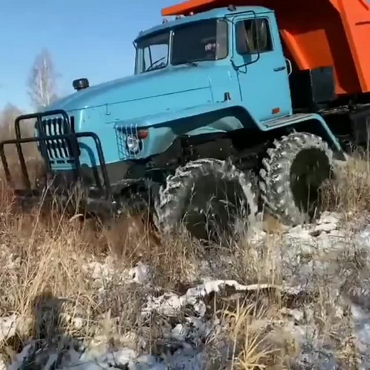 URAL 8x8 Truck in Off-road Adventures