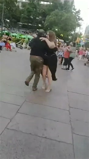 qué compás melodioso este #tango lindo bien marcadito