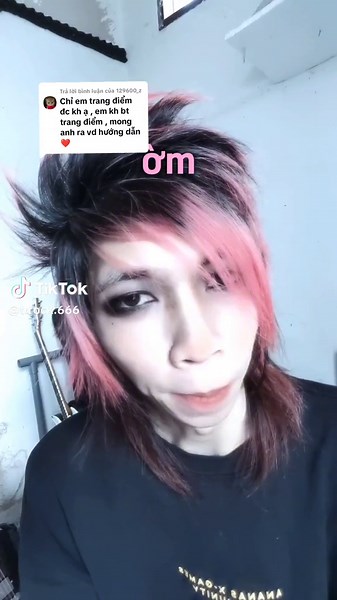 Cách vẽ mắt emo độc đáo cho nam giới