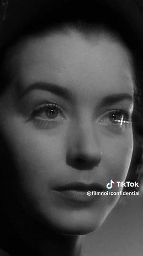 RAW DEAL (1948) An escaped convict (Dennis O'Keefe) flees with his moll (Claire Trevor) and a social worker (Marsha Hunt) he loves. Release date: May 26, 1948 Starring: Dennis O'Keefe, Claire Trevor, Marsha Hunt Director: Anthony Mann Genre: Film Noir / Crime #filmnoir