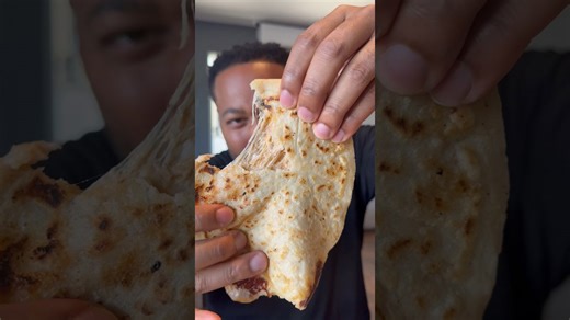 I tried Salvadoran food for the first time! 🌮