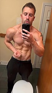 Tell me about yourself #gains #gainsville #workout #flex #weird | Christopher Ernstes