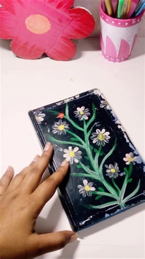 Vinushree on Instagram: "craft📘📗📕📙"