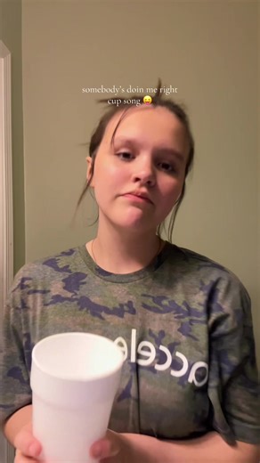 not sure why I was staring at the counter but yeah🤠 #music #fyp #jesuslovesyou #keithwhitley #fyppppppppppppppppppppppp