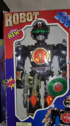 ¡¡¡EL ROBOT 2001, UN CLÁSICO DE LA INFANCIA!!! 🤖💥 ¿Recuerdas el robot que te hizo soñar con aventuras espaciales? 🚀 ¡El Robot 2001, fabricado por Son Ai en 1998, es un verdadero clásico de la infancia! 🎉 - Figura de acción genérica de robot, inspirada en series populares de Super Sentai y Power Rangers - Incluye múltiples accesorios, como armas y cascos intercambiables - Versión