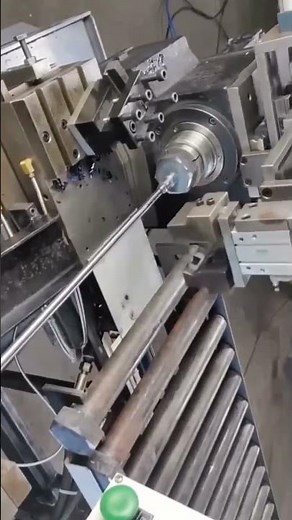 Screw-thread tapping process for the cylindrical head