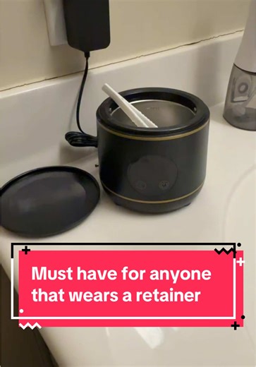 Essential Retainer Cleaning Tips for Teenagers