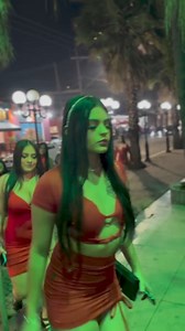 Choose your girl | The FanBus