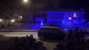 6.9K views · 199 reactions | Thank you to Valerie Hurkett for sending this glorious video of snow in Bothell! Submit your Puget Sound snow photos/videos here: https://komonews.com/chimein More on the winter storm: https://komonews.com/weather/scotts-weather-blog/seattle-breaks-record-high-monday-while-its-snowing-in-blaine | KOMO News | Facebook