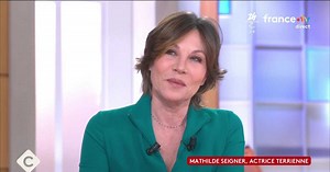 “Je ne veux plus subir” : Mathilde Seigner cash sur les films “lamentables” dans lesquels elle a tourné