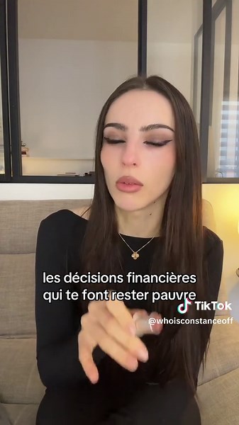 ces achats et dépenses t’empêchent d’économiser et de créer ta liberté financière !! carnet abondance disponible jusqu’à jeudi soir sur mon site ❤️❤️