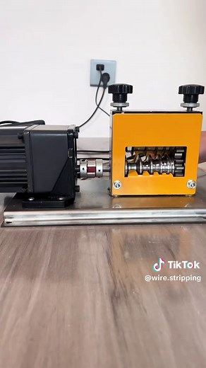 Xingke Wire Stripping Machine, essential tool for-electricians #Electricians#SafeWireStripping#EffortlessWireStripping#WireStrippingMadeEasy