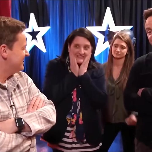 4.7M views · 10K reactions | Young Girl Wins the GOLDEN BUZZER With Her POWERFUL Voice! | AGT Foryou Videos | Facebook