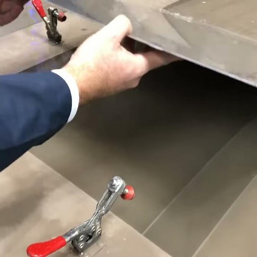 AKS Waterjet Cutting Table with Clamp Locks