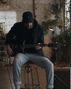 Since its debut in 1974, the Yamaha SG has been the choice of some of the most influential guitarists. From its rich tone and long sustain to its outstanding playability and stunning design, all of its signature characteristics have stood the test of time, remaining relevant to this day. Today’s SG is as iconic and relevant as the original models and now available for the next generation of stadium fillers to wear proudly. Discover the SG Series: http://yamaha.com/2/sg | Yamaha Guitars