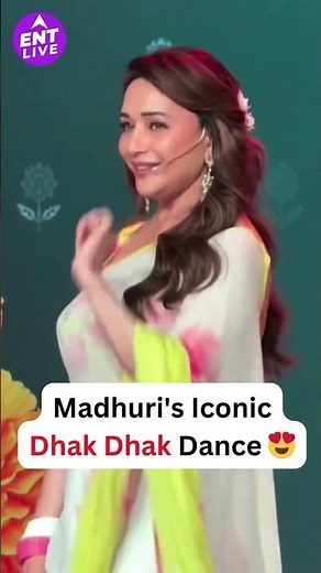 Madhuri Dixit brought back pure nostalgia with her iconic ‘Dhak Dhak’ dance performance ✨