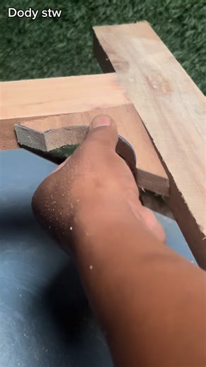 Install wooden elbow ✅ #fblifestyle #woodworking #reelsfypシ #scrollsaw #tipsdantrick #carpentry #creativeideas #tutorial #diy | Dody Stw
