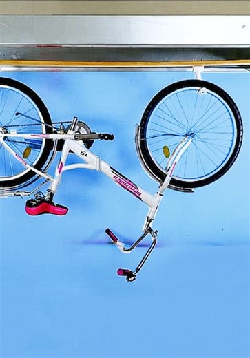 5-Minute Crafts S04:E09 - Don’t Throw Used Plastic and Cardboard Away! Useful DIY Ideas for Your Home