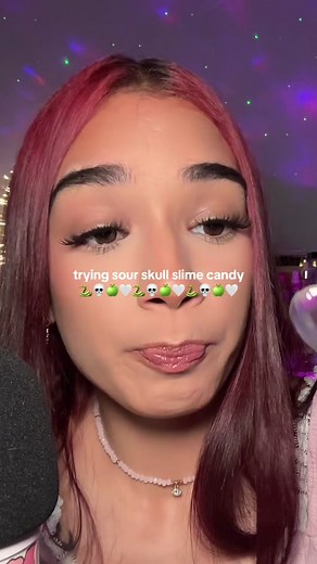 🐍💀💚🍏 this was actually really good 8/10 ✨ #asmr #asmreating #asmrcandy #asmrsourcandy #asmrmouthsounds #asmrsounds #fyp