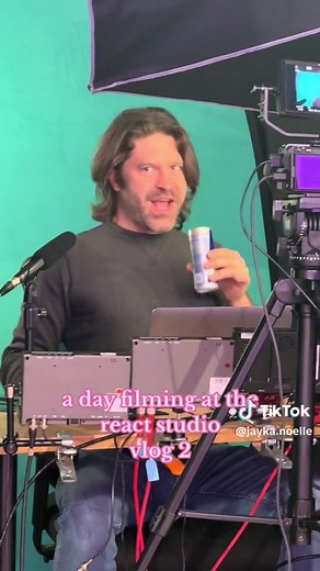 @REACT day in the life vlog 2!!! i love filming these 🤓🎥 #react #vlog #losangeles @Dani Tachiki @itsizziman